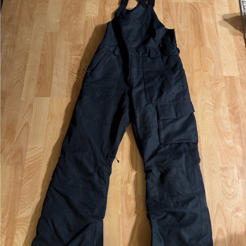 Volcom Black Snow bib big kids size large